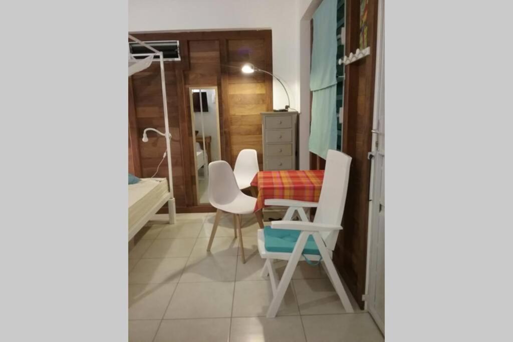 Gite Cajou Dans Jardin Tropical Ventile A Sainte-Anne Экстерьер фото
